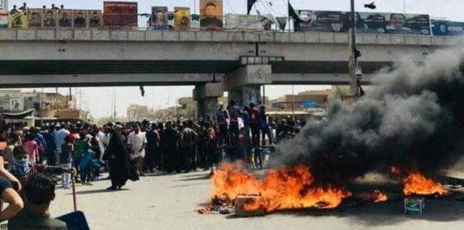 Irak'ta sokaklar işsizlik ve elektrik kesintisi protestolarıyla karıştı